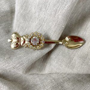Coro royal crown golden spoon pin - 1940s vintage